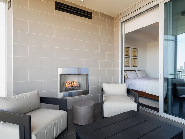 3130 N Harwood Street  1804, Dallas Texas 75201