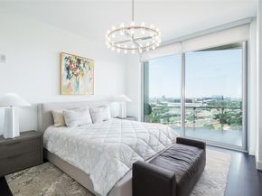 3130 N Harwood Street  1804, Dallas Texas 75201