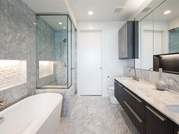 3130 N Harwood Street  1804, Dallas Texas 75201