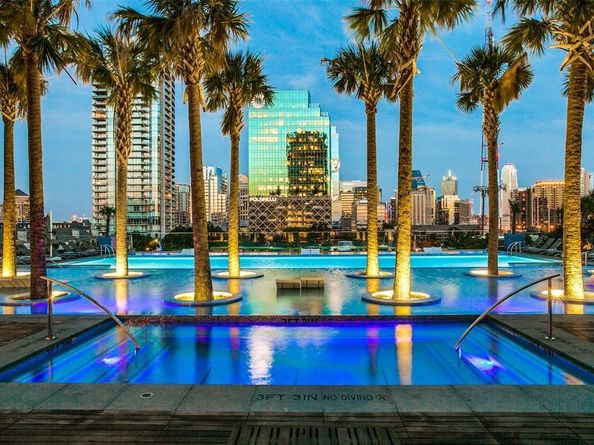 3130 N Harwood Street  1804, Dallas Texas 75201