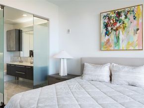 3130 N Harwood Street  1804, Dallas Texas 75201