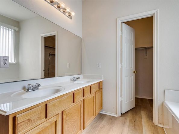 5132  Senator Drive , Fort Worth Texas 76244