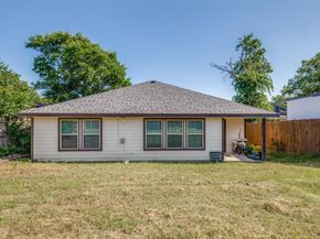 5520  Curzon Avenue , Fort Worth Texas 76107