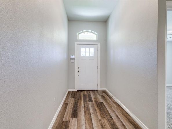 5520  Curzon Avenue , Fort Worth Texas 76107