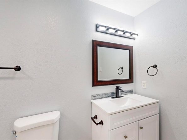5720  Twineing Street , Dallas Texas 75227
