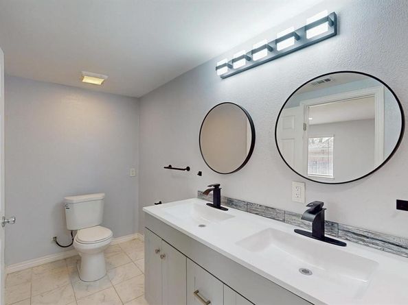 5720  Twineing Street , Dallas Texas 75227
