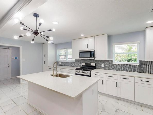 5720  Twineing Street , Dallas Texas 75227