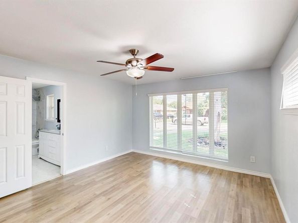 5720  Twineing Street , Dallas Texas 75227