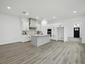 3220 N Houston  , Fort Worth Texas 76106