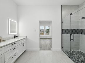 3220 N Houston  , Fort Worth Texas 76106
