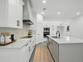 3220 N Houston  , Fort Worth Texas 76106