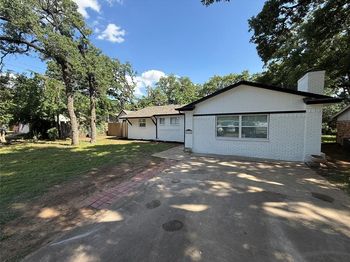 2202  Pontiac Drive 