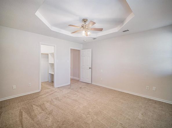 10101  Round Hill Road , Fort Worth Texas 76131