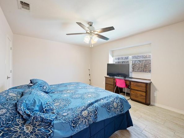 104  Oak Hollow Court S, Azle Texas 76020