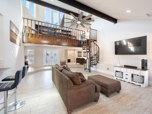 104  Oak Hollow Court S, Azle Texas 76020