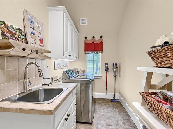 1421  Rolling  , Celina Texas 75009
