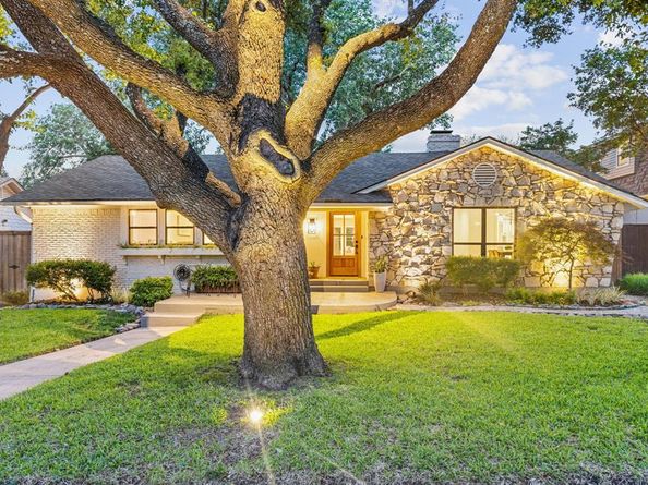 9918  Rustleleaf Drive , Dallas Texas 75238