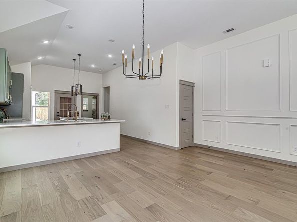 1205 E Morningside Drive , Fort Worth Texas 76104