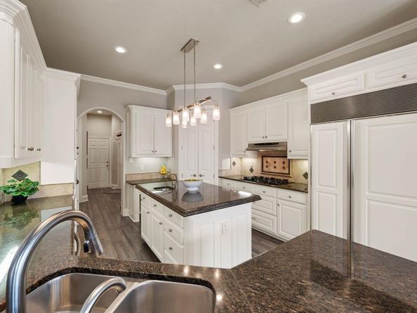918  Amanda Drive , Mansfield Texas 76063