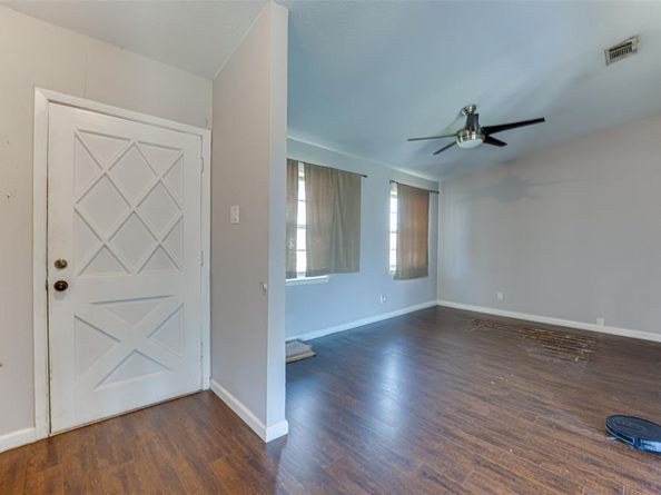 3908  Cody Court , Irving Texas 75062