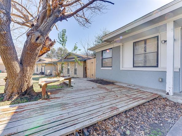 3908  Cody Court , Irving Texas 75062