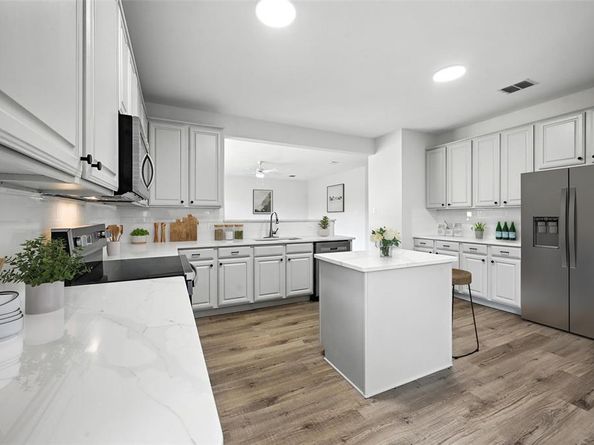 1928  Stonehill Drive , Fort Worth Texas 76247