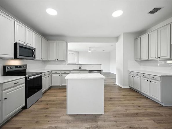 1928  Stonehill Drive , Fort Worth Texas 76247
