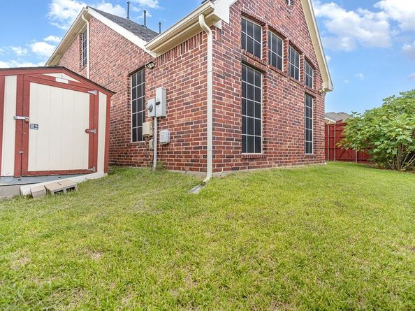 1614  Sierra Trail , Garland Texas 75043