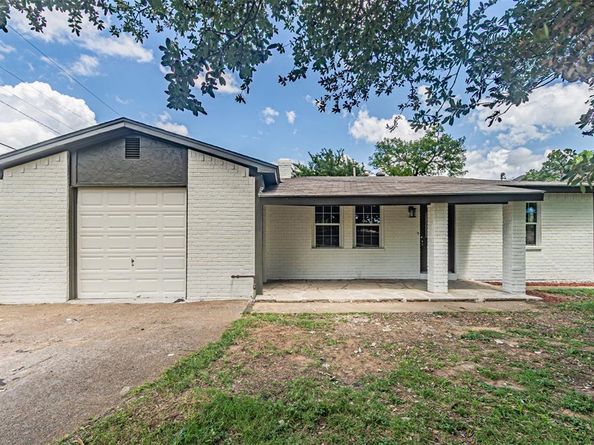 5307  Kelly Elliott  , Arlington Texas 76017