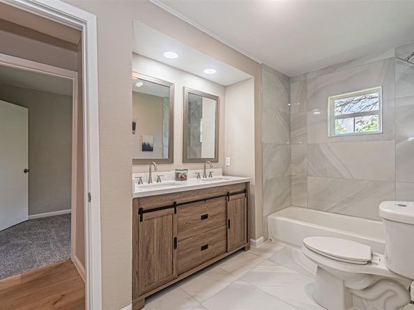 5307  Kelly Elliott  , Arlington Texas 76017