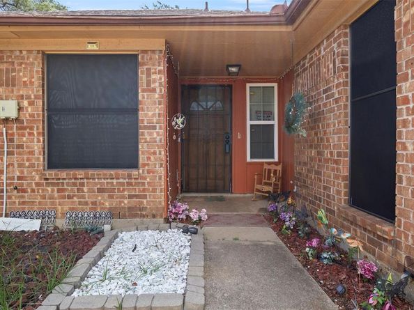 10204  Oak Terrace Circle , Dallas Texas 75227