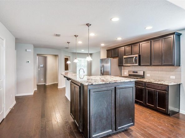 2111  Bentwater Lane , Frisco Texas 75036