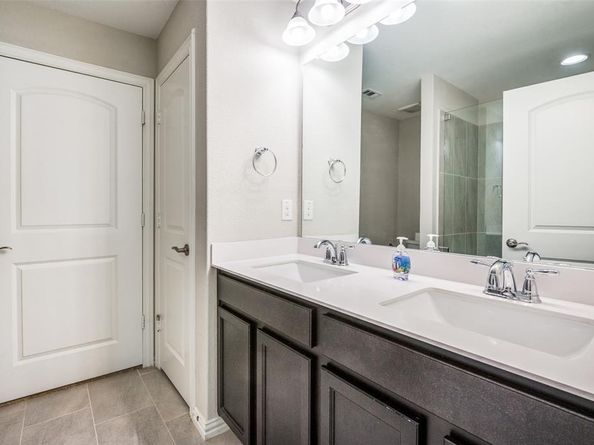 2111  Bentwater Lane , Frisco Texas 75036
