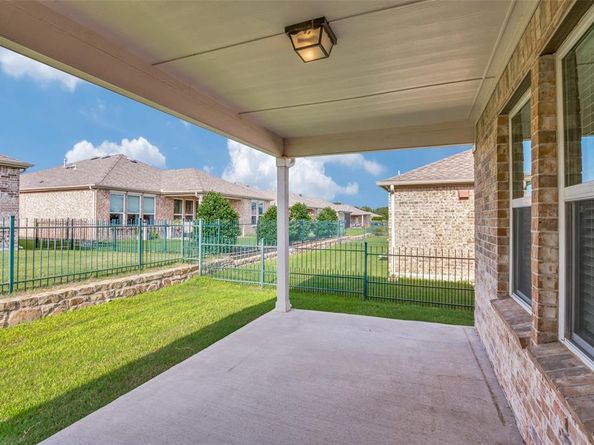 2111  Bentwater Lane , Frisco Texas 75036