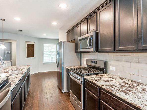 2111  Bentwater Lane , Frisco Texas 75036