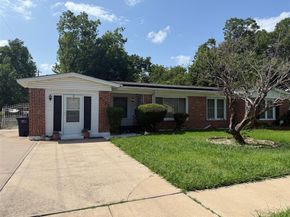 2125  Ridgeview Street , Fort Worth Texas 76119
