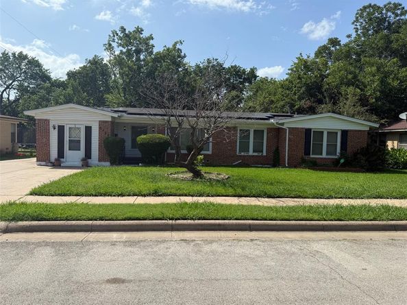 2125  Ridgeview Street , Fort Worth Texas 76119