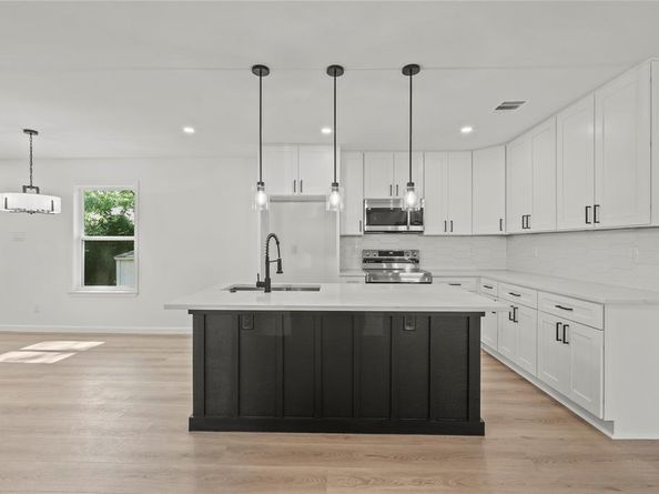 812  Sylvan Drive , Garland Texas 75040