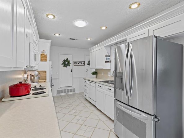 6737  Oliver Drive , North Richland Hills Texas 76180