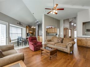 518  River Birch Trail , Garland Texas 75040