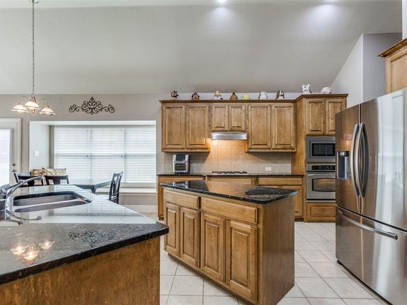 518  River Birch Trail , Garland Texas 75040