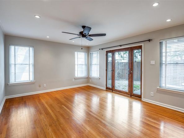 1403  Eastus Drive , Dallas Texas 75208