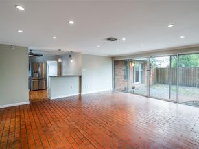 1403  Eastus Drive , Dallas Texas 75208