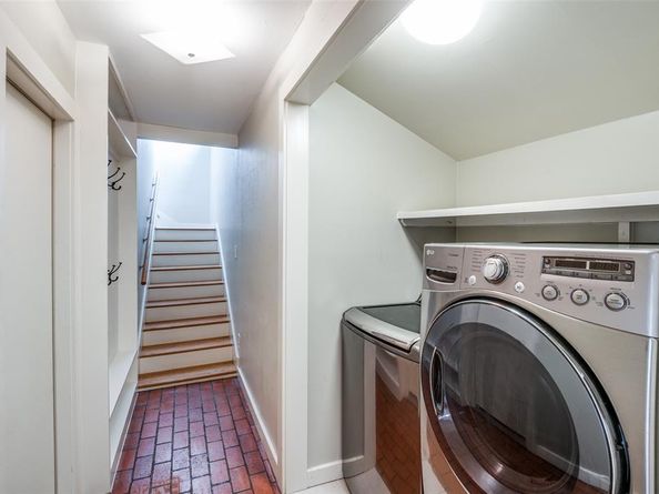 1403  Eastus Drive , Dallas Texas 75208