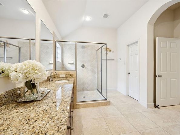 2405  Throckmorton Street , Dallas Texas 75219