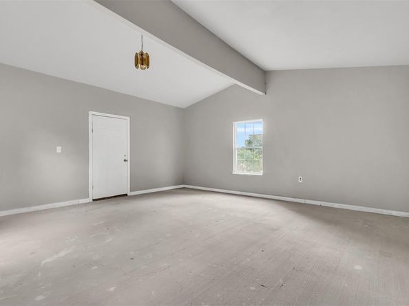 918  Garden Drive , Garland Texas 75040