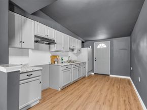 918  Garden Drive , Garland Texas 75040