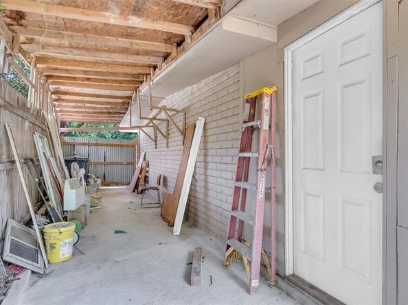 918  Garden Drive , Garland Texas 75040