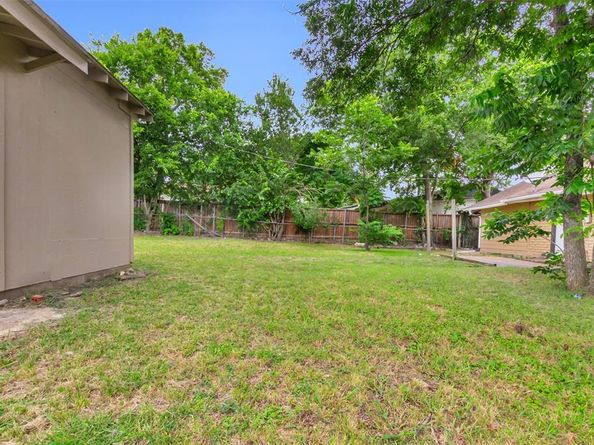 918  Garden Drive , Garland Texas 75040