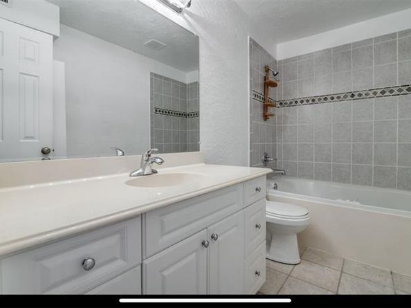 5810  Marina Drive  12, Garland Texas 75043